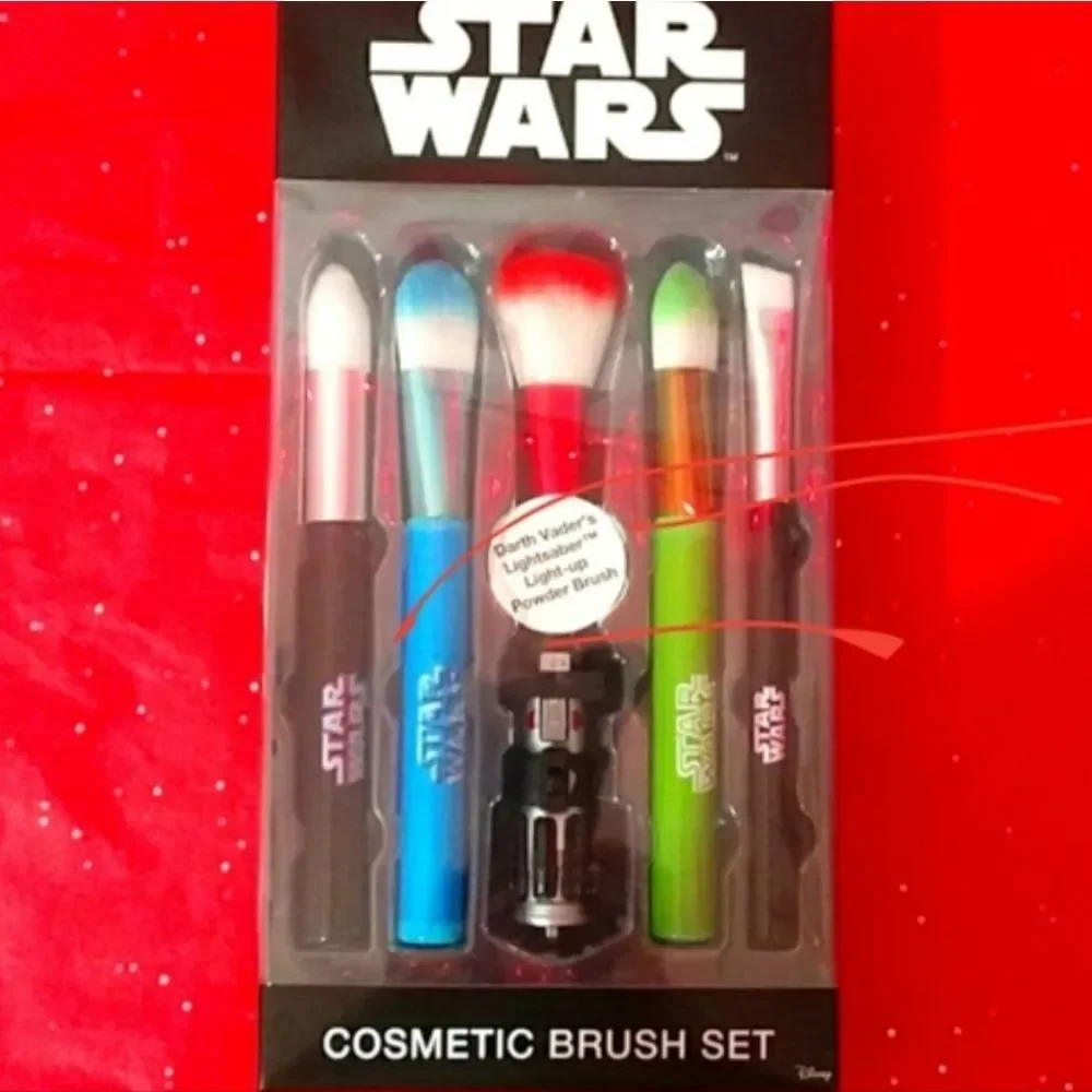 Taste Beauty Disney Star Wars Light-Up Lightsaber‎ Cosmetic Brush Set